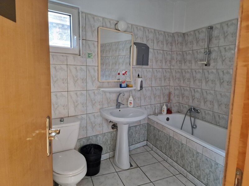 Piata Unirii, Mitropolie,10 minute metrou, vila deosebita, pe Profesorilor